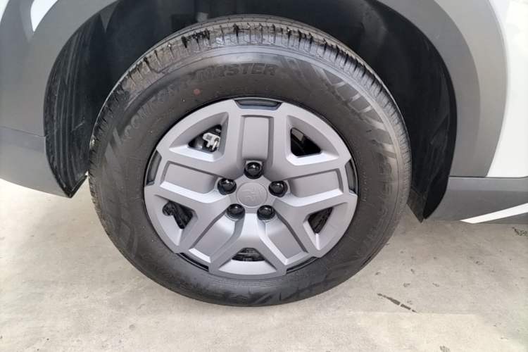 Used BYD Yuan UP 2025 Model 301KM Leading Version Right Rear Wheel Hub