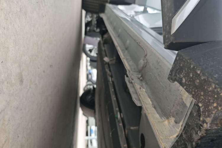 Used BYD Yuan UP 2025 Model 301KM Leading Version Right Side Sill