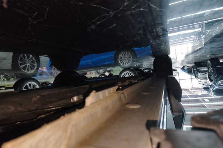 Used BYD Yuan UP 2025 Intelligent Driving Version 401 KM Dynamic Edition Right Side Sill
