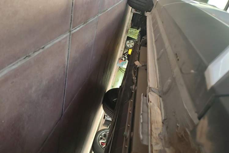 Used BYD Yuan UP 2025 Model 301KM Leading Version Right Side Sill