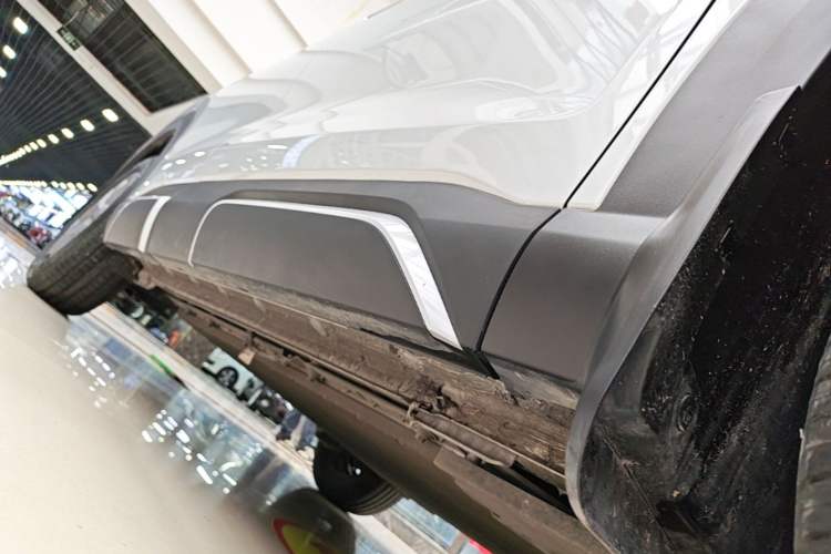 Used BYD Yuan UP 2025 Intelligent Driving Version 401 KM Dynamic Edition Right Side Sill