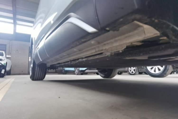 Used BYD Yuan UP 2025 Intelligent Driving Version 401 KM Dynamic Edition Right Side Sill