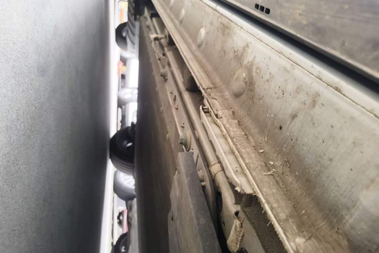 Used BYD Yuan UP 2025 Intelligent Driving Version 401 KM Dynamic Edition Right Side Sill
