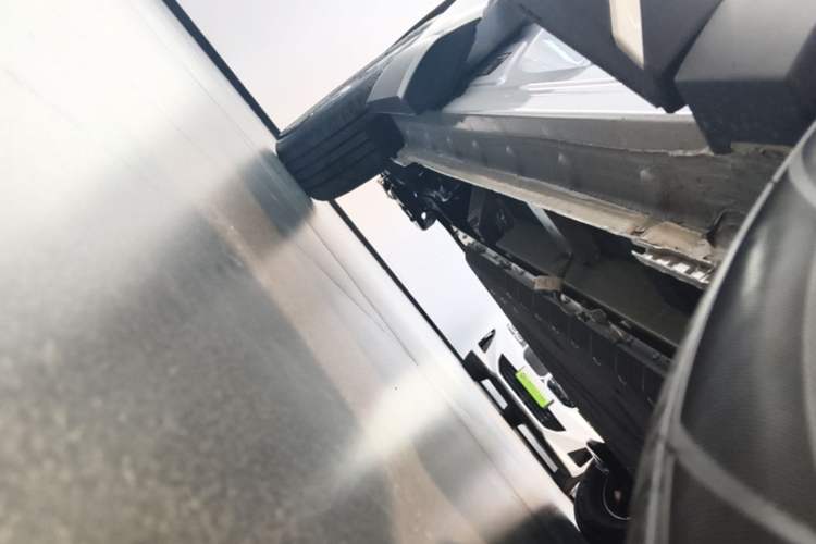 Used BYD Yuan UP 2025 Model 301KM Leading Version Right Side Sill
