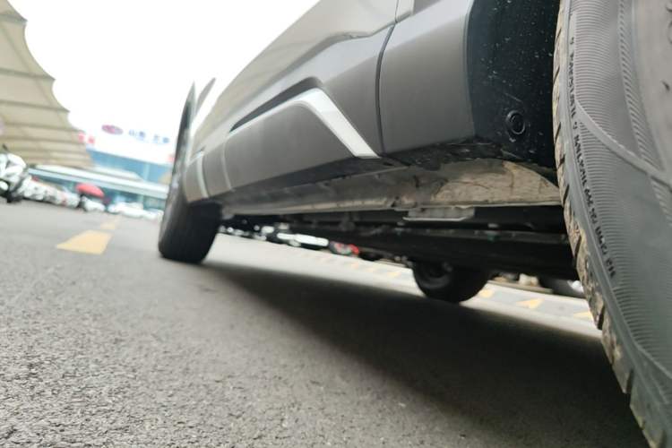 Used BYD Yuan UP 2025 Model 301KM Leading Version Right Side Sill