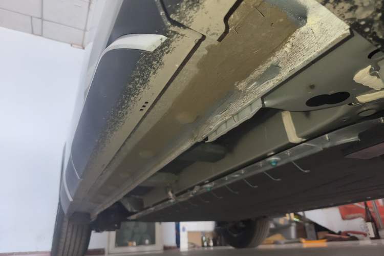 Used BYD Yuan UP 2025 Model 301KM Leading Version Right Side Sill