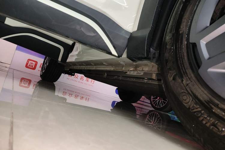 Used BYD Yuan UP 2025 Model 301KM Leading Version Right Side Sill