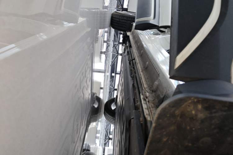 Used BYD Yuan UP 2025 Intelligent Driving Version 401 km Leading Edition Right Side Sill
