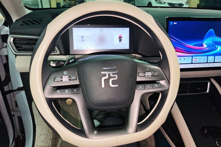 Used BYD Yuan UP 2025 Intelligent Driving Version 401 KM Dynamic Edition Steering Wheel