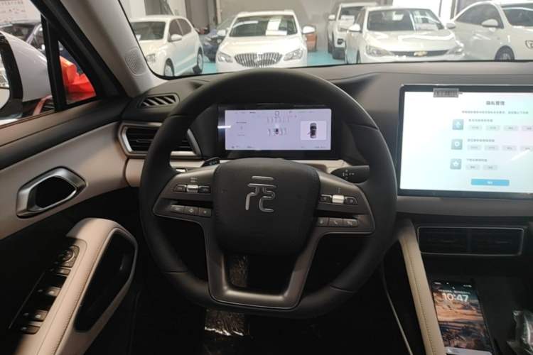 Used BYD Yuan UP 2025 Intelligent Driving Version 401 KM Dynamic Edition Steering Wheel