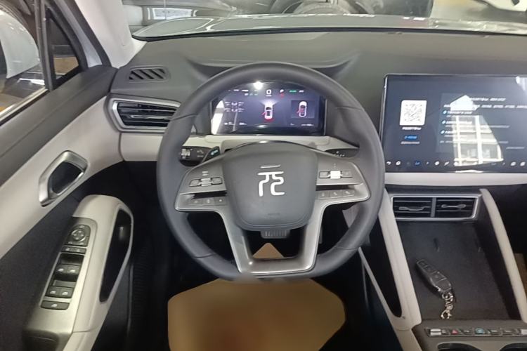 Used BYD Yuan UP 2025 Intelligent Driving Version 401 KM Dynamic Edition Steering Wheel