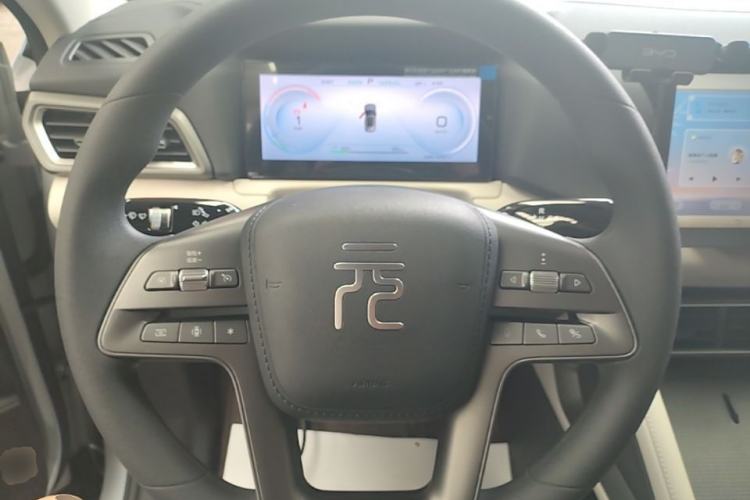 Used BYD Yuan UP 2025 Model 301KM Leading Version Steering Wheel