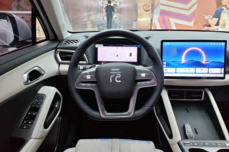 Used BYD Yuan UP 2025 Intelligent Driving Version 401 KM Dynamic Edition Steering Wheel