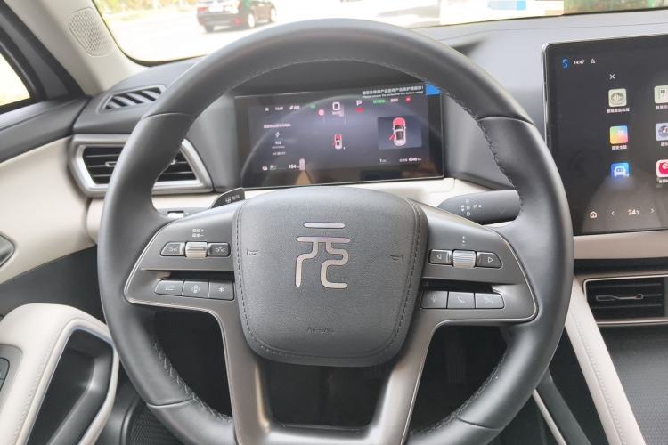 Used BYD Yuan UP 2025 Intelligent Driving Version 401 KM Dynamic Edition Steering Wheel