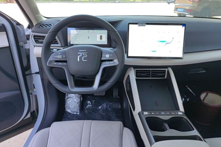 Used BYD Yuan UP 2025 Intelligent Driving Version 401 KM Dynamic Edition Steering Wheel