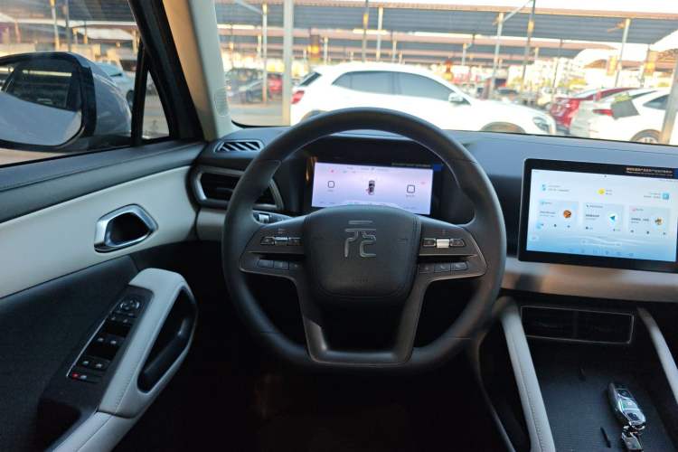 Used BYD Yuan UP 2025 Model 301KM Leading Version Steering Wheel