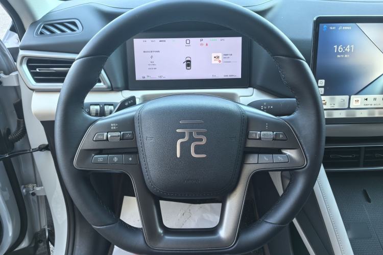 Used BYD Yuan UP 2025 Intelligent Driving Version 401 km Leading Edition Steering Wheel