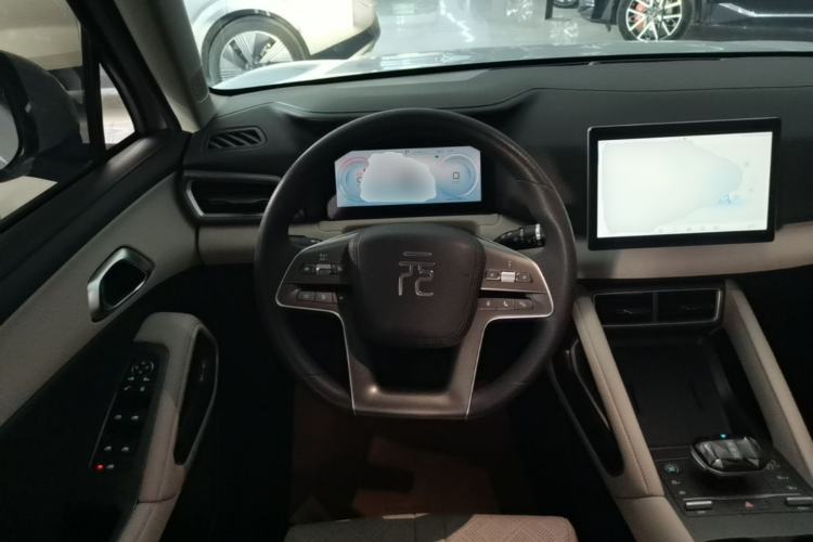 Used BYD Yuan UP 2025 Intelligent Driving Version 401 KM Dynamic Edition Steering Wheel