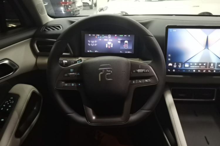 Used BYD Yuan UP 2025 Intelligent Driving Version 401 KM Dynamic Edition Steering Wheel