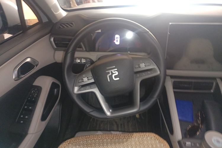 Used BYD Yuan UP 2025 Intelligent Driving Version 401 km Leading Edition Steering Wheel