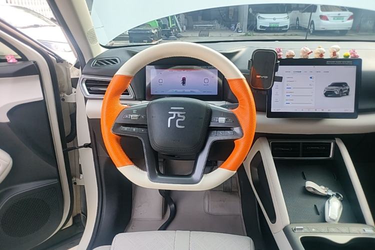 Used BYD Yuan UP 2025 Model 301KM Leading Version Steering Wheel
