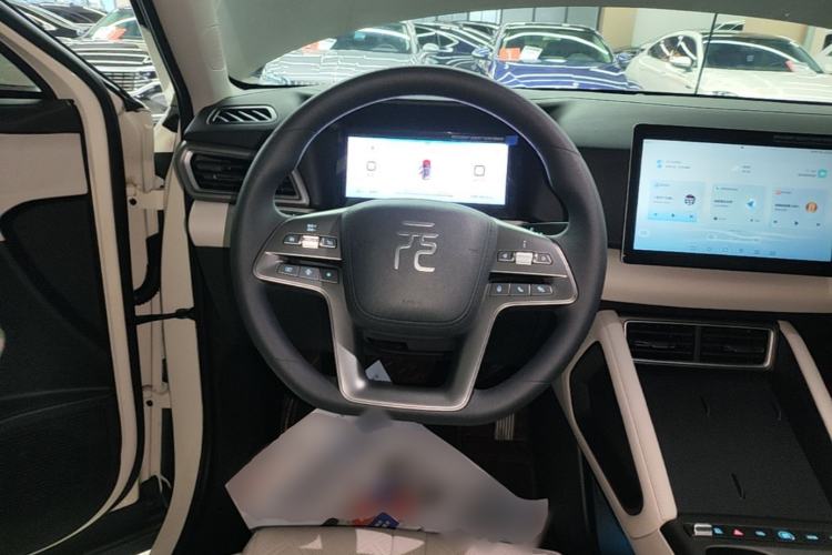 Used BYD Yuan UP 2025 Model 301KM Leading Version Steering Wheel