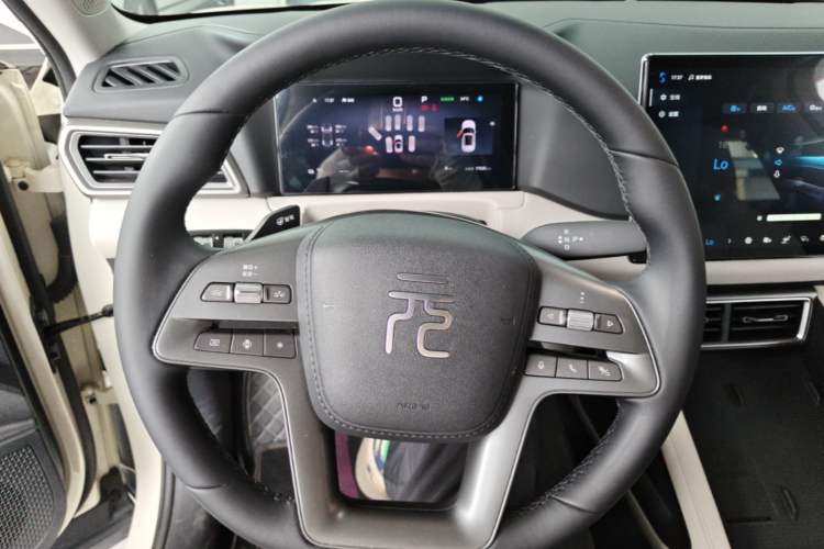 Used BYD Yuan UP 2025 Intelligent Driving Version 401 km Leading Edition Steering Wheel