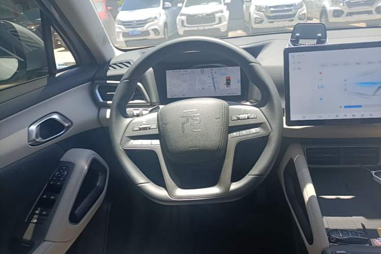Used BYD Yuan UP 2025 Intelligent Driving Version 401 km Leading Edition Steering Wheel