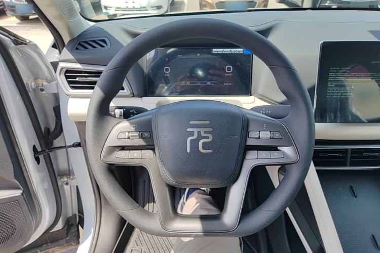Used BYD Yuan UP 2025 Model 301KM Leading Version Steering Wheel