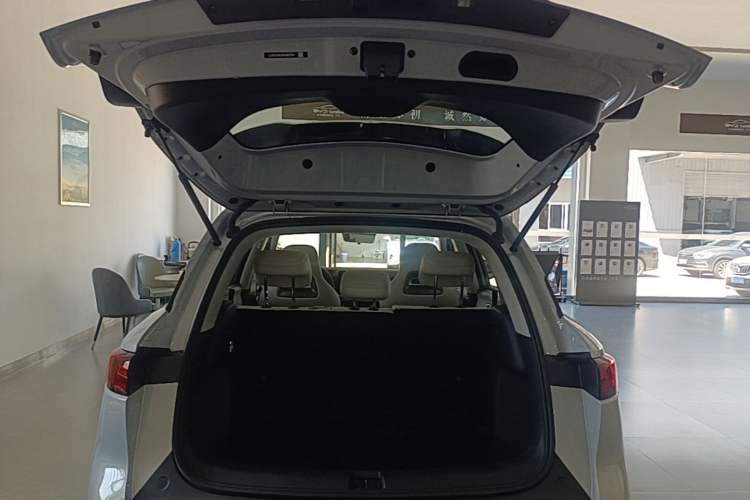 Used BYD Yuan UP 2025 Intelligent Driving Version 401 KM Dynamic Edition Trunk