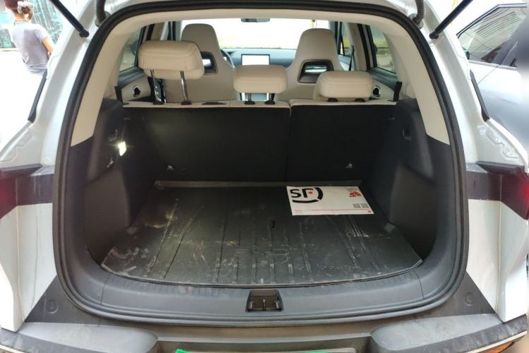 Used BYD Yuan UP 2025 Model 301KM Leading Version Trunk