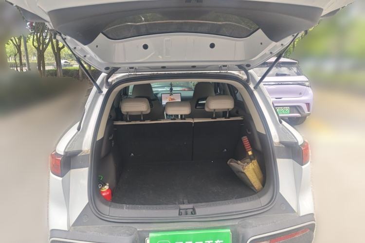 Used BYD Yuan UP 2025 Intelligent Driving Version 401 km Leading Edition Trunk