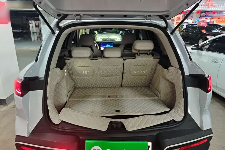 Used BYD Yuan UP 2025 Intelligent Driving Version 401 KM Dynamic Edition Trunk