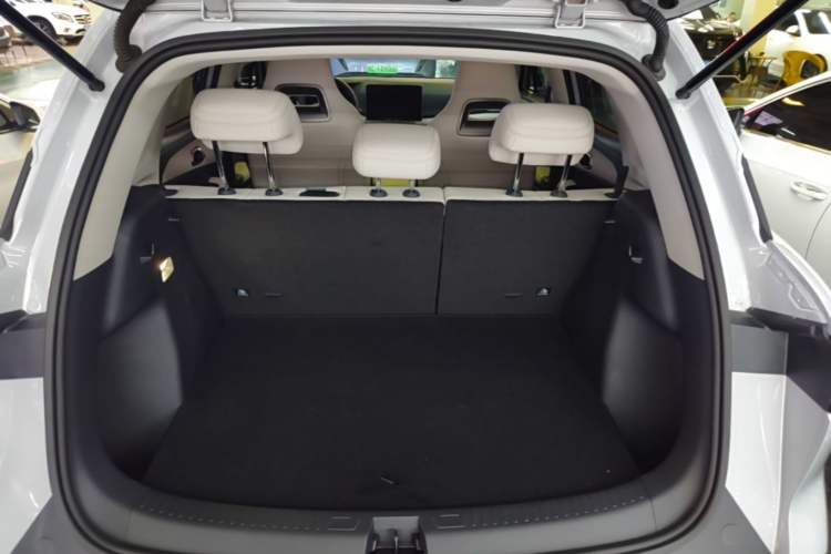 Used BYD Yuan UP 2025 Intelligent Driving Version 401 KM Dynamic Edition Trunk