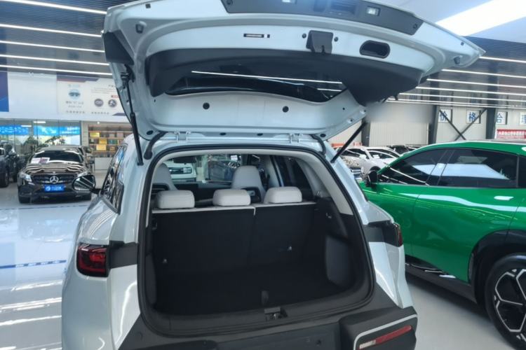Used BYD Yuan UP 2025 Intelligent Driving Version 401 km Leading Edition Trunk