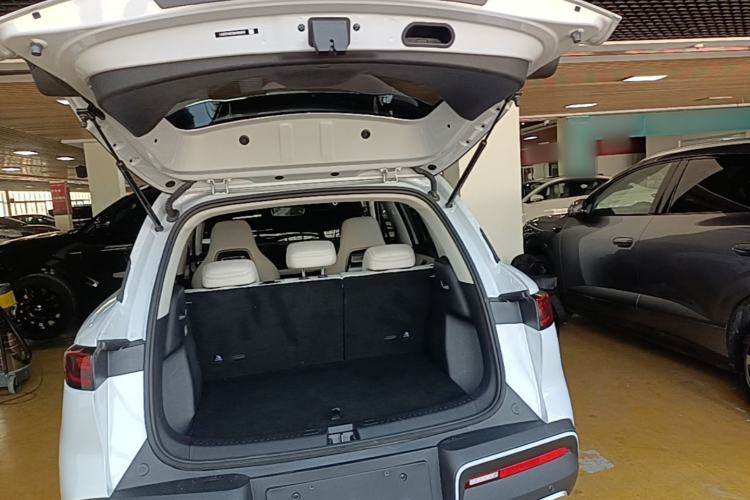 Used BYD Yuan UP 2025 Intelligent Driving Version 401 KM Dynamic Edition Trunk