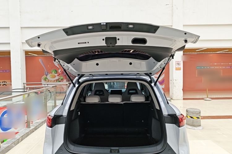 Used BYD Yuan UP 2025 Intelligent Driving Version 401 KM Dynamic Edition Trunk