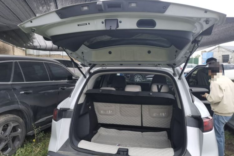 Used BYD Yuan UP 2025 Intelligent Driving Version 401 KM Dynamic Edition Trunk