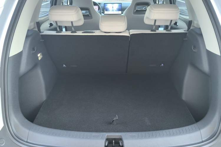 Used BYD Yuan UP 2025 Intelligent Driving Version 401 km Leading Edition Trunk