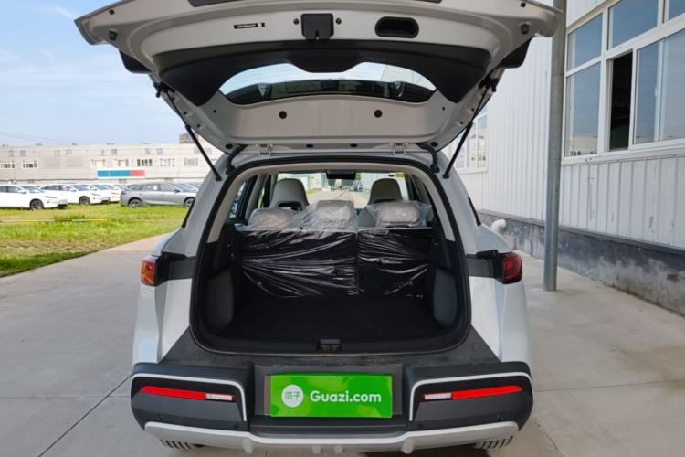 Used BYD Yuan UP 2025 Intelligent Driving Version 401 km Leading Edition Trunk