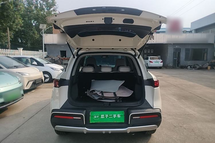 Used BYD Yuan UP 2025 Model 301KM Leading Version Trunk