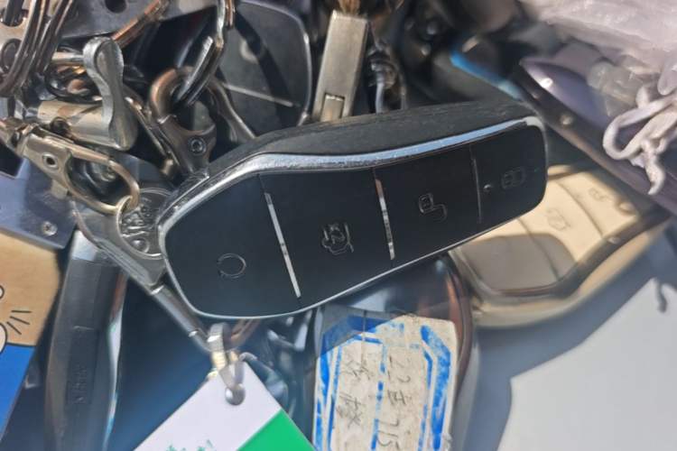 Used BYD Yuan UP 2025 Intelligent Driving Version 401 KM Dynamic Edition Vehicle Key