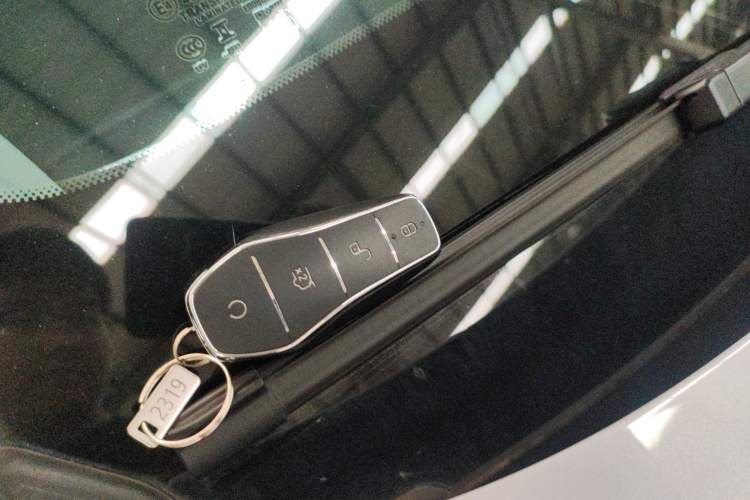 Used BYD Yuan UP 2025 Intelligent Driving Version 401 km Leading Edition Vehicle Key