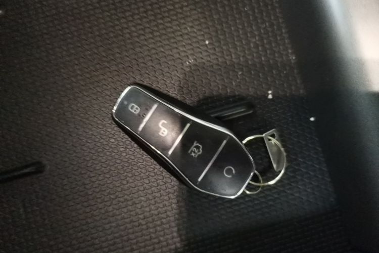 Used BYD Yuan UP 2025 Model 301KM Leading Version Vehicle Key