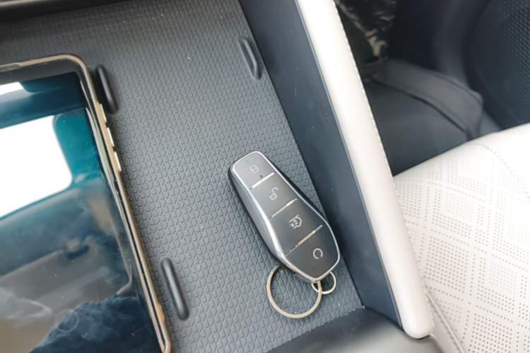Used BYD Yuan UP 2025 Intelligent Driving Version 401 km Leading Edition Vehicle Key