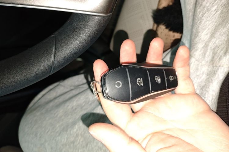 Used BYD Yuan UP 2025 Intelligent Driving Version 401 km Leading Edition Vehicle Key
