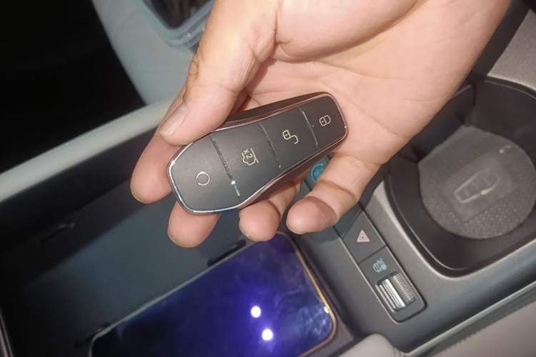 Used BYD Yuan UP 2025 Intelligent Driving Version 401 KM Dynamic Edition Vehicle Key