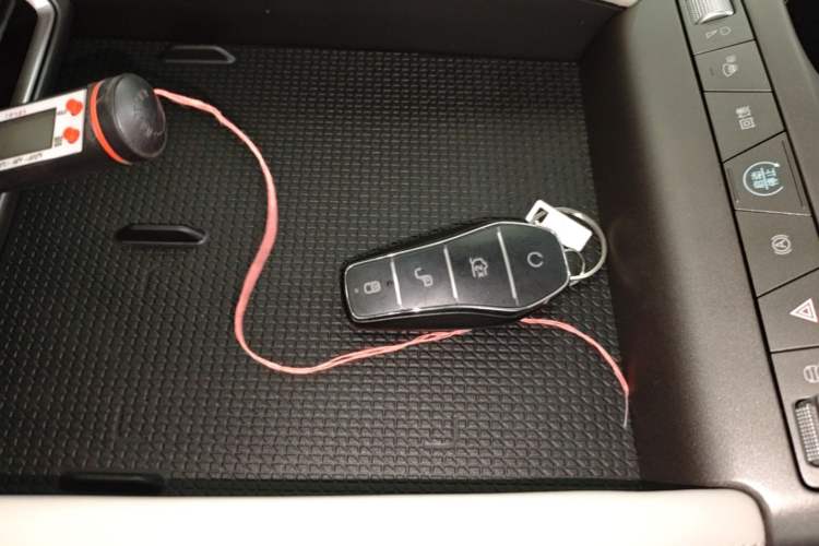 Used BYD Yuan UP 2025 Model 301KM Leading Version Vehicle Key