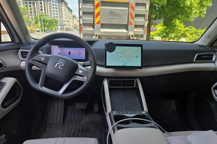 Used BYD Yuan UP 2025 Model 301KM Leading Version Center Console