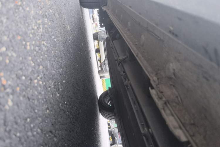 Used BYD Yuan UP 2025 Model 301KM Leading Version Chassis Front Right